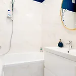 Ujbuda Rest With Air Condition And Balcony Lejlighed *