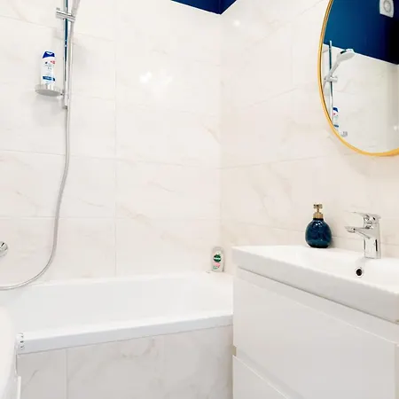 Ujbuda Rest With Air Condition And Balcony Appartement *